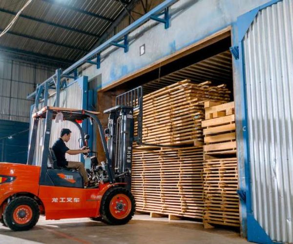 Mistake-in-shipping-warehouse-1